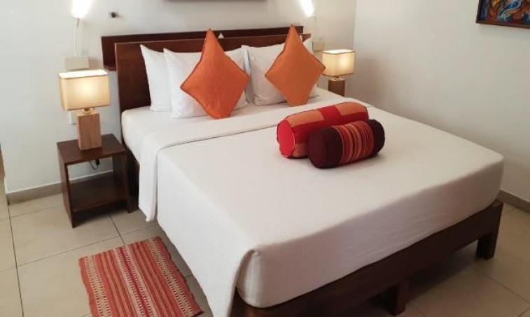 Rockside Cabanas Hotel Unawatuna Εξωτερικό φωτογραφία