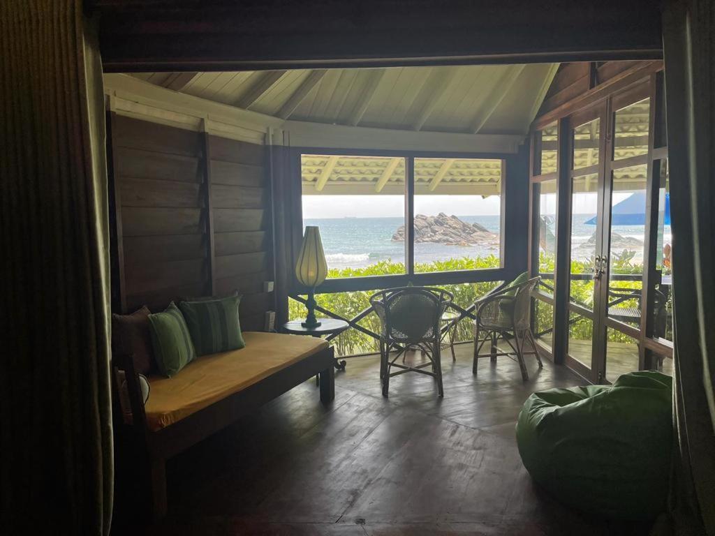 Rockside Cabanas Hotel Unawatuna Εξωτερικό φωτογραφία